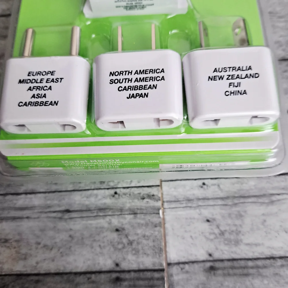 Travel Smart Conair Universal Travel Adapter Plug Set - White